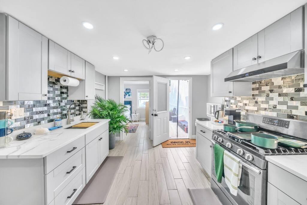 Appartamento 3 Bedroom Duplex W Large Backyard New York